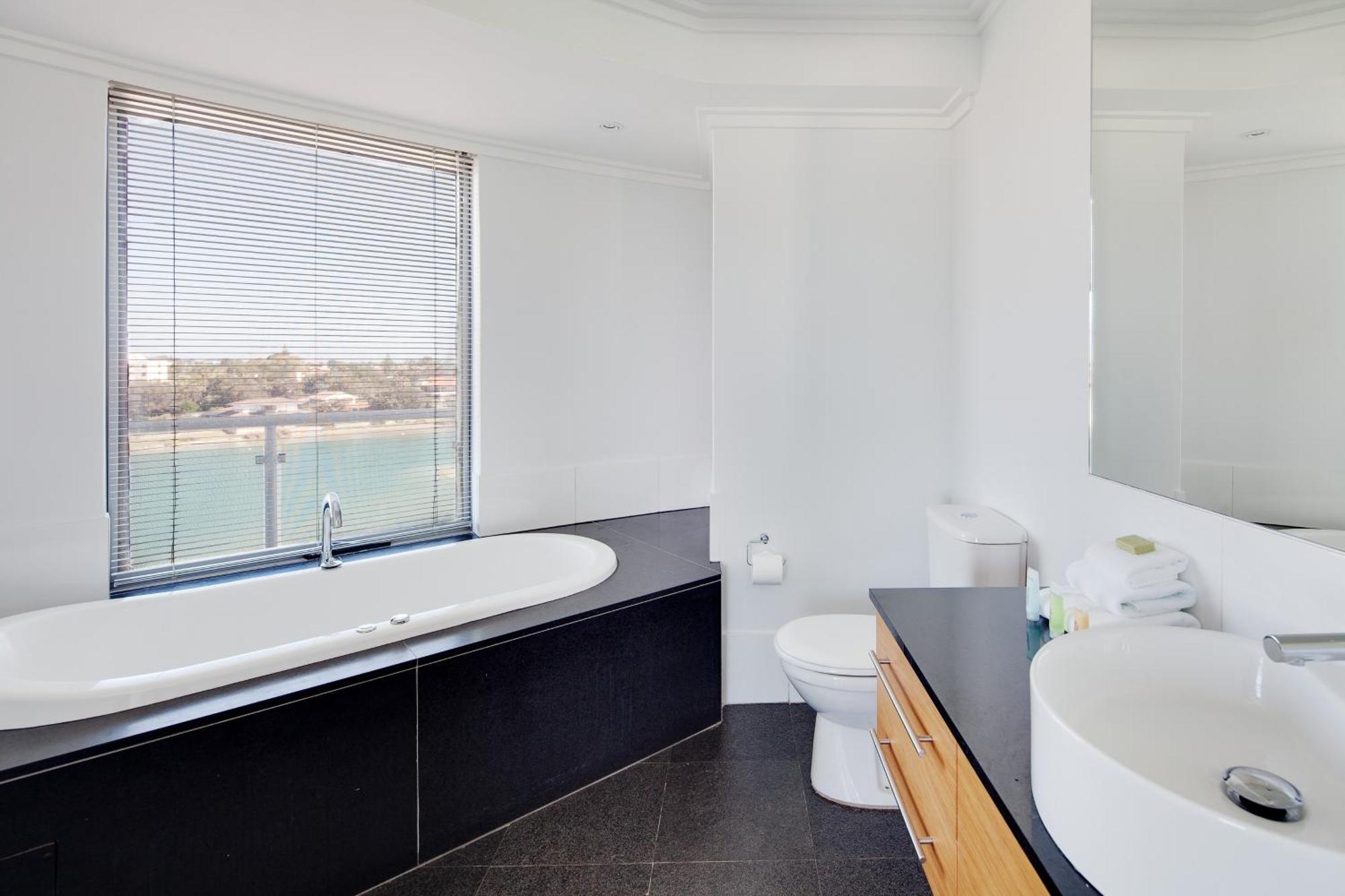 Seashells Mandurah Hotel Exterior foto