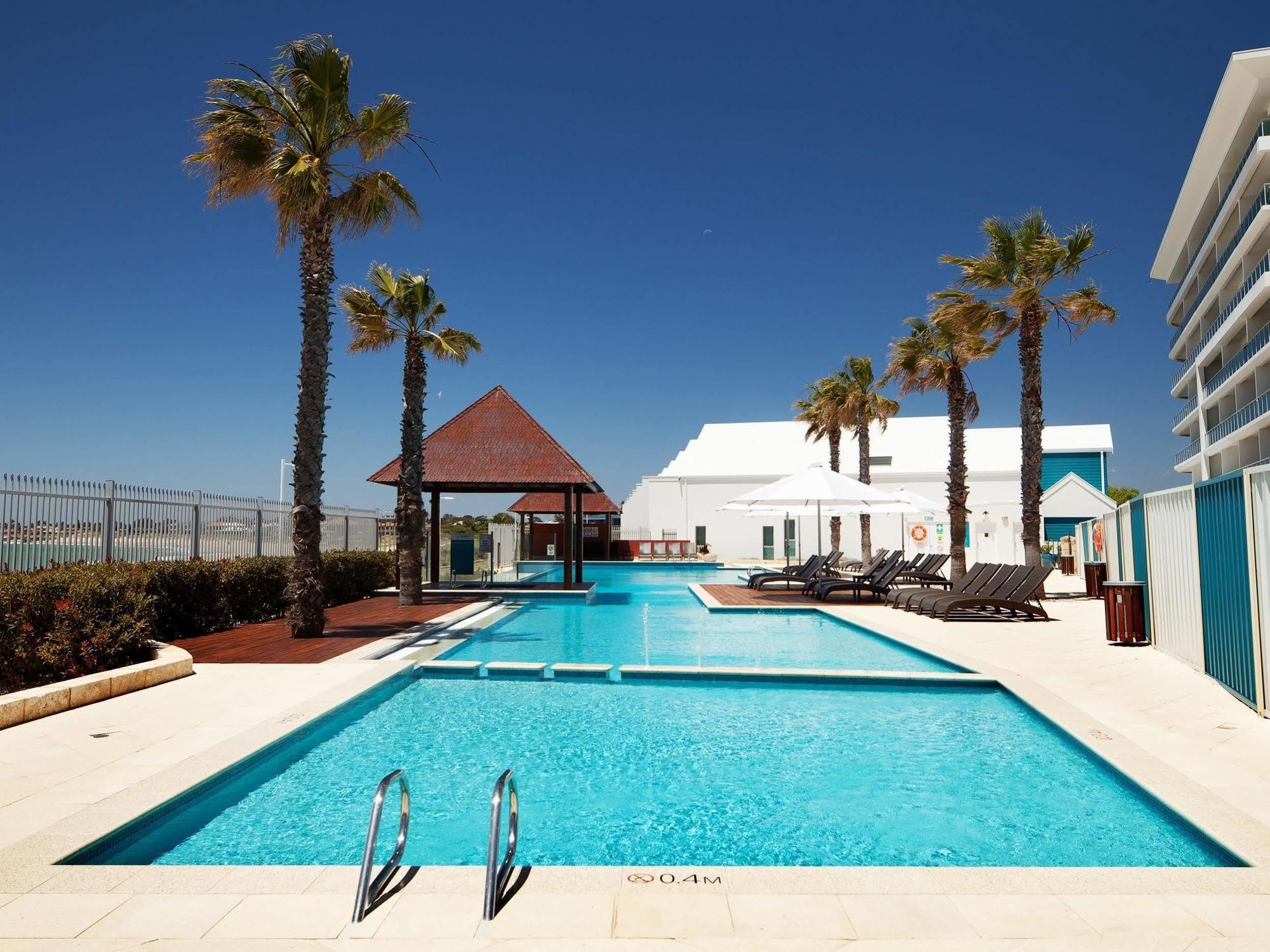 Seashells Mandurah Hotel Exterior foto
